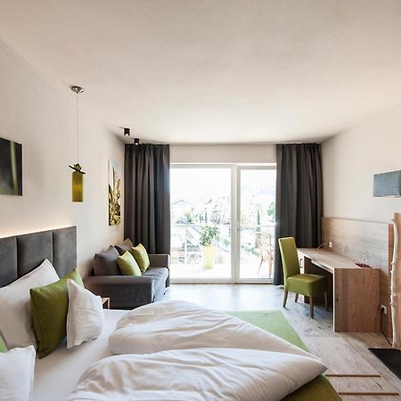 Hotel Pfeiss ラナ エクステリア 写真