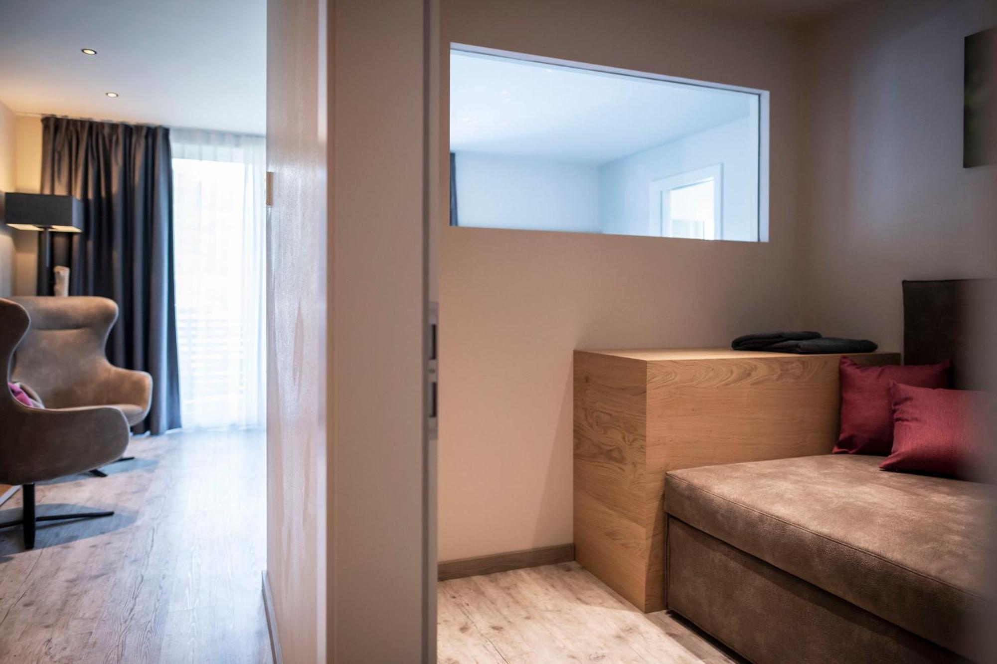 Hotel Pfeiss ラナ エクステリア 写真